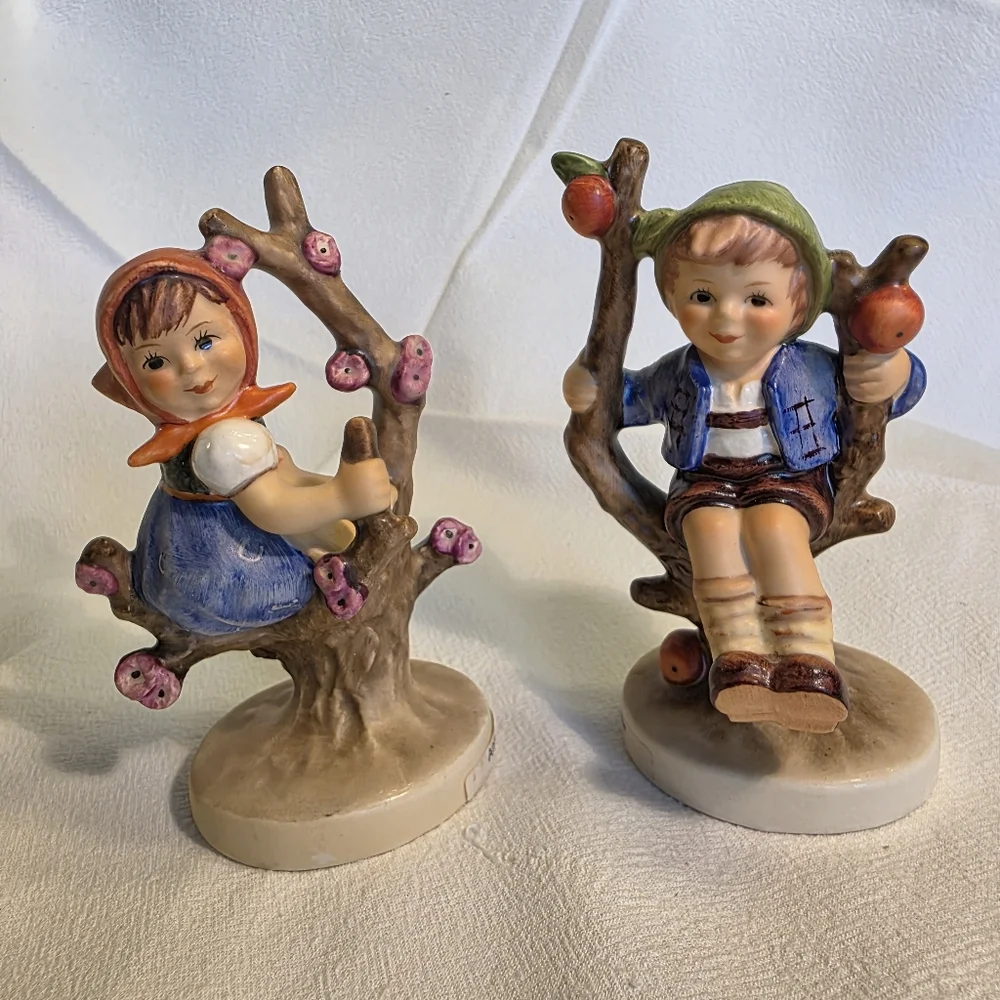 Vintage Goebel Hummel Apple Tree Boy And Apple Tree Girl Pair TMK 6 And 5